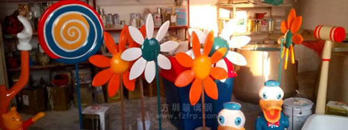 深圳景區玻璃鋼卡通主題雕塑為您專業定制