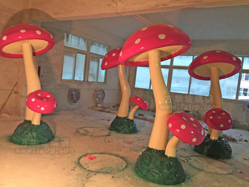 玻璃鋼蘑菇雕塑造型精美河南地產定制
