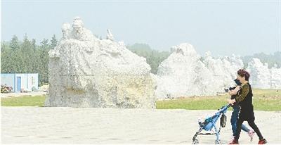 中華大規模歷史名人雕塑群