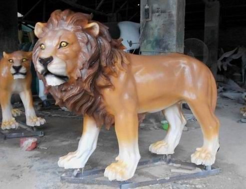 動物雕塑獅子威風凜凜