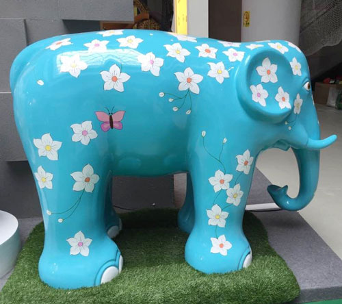 玻璃鋼彩繪大象雕塑 玻璃鋼彩繪大象雕塑