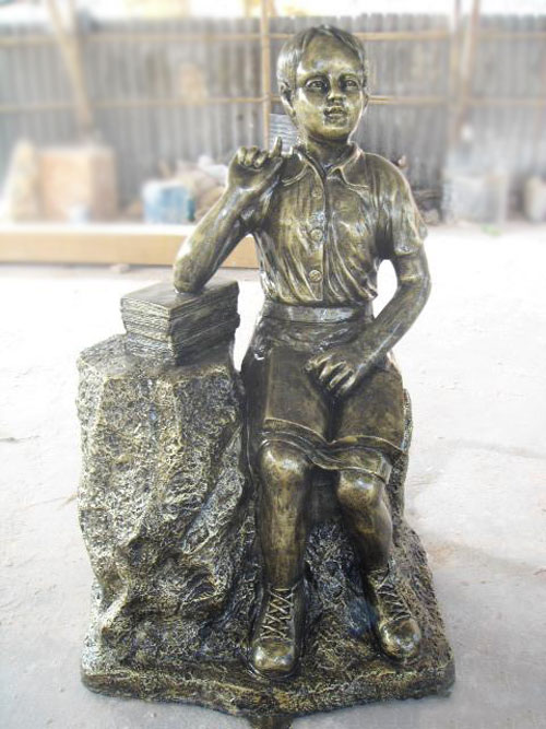 玻璃鋼仿銅學生雕塑 玻璃鋼仿銅學生雕塑