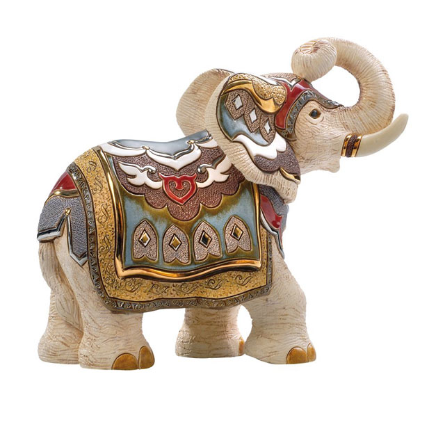 景德鎮(zhèn)陶瓷雕塑藝術品展現(xiàn)魅力