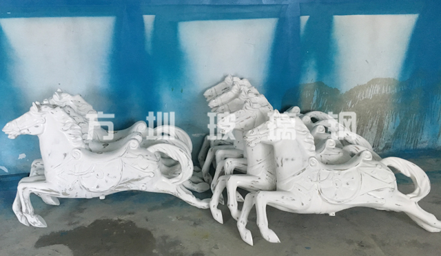 玻璃鋼馬雕塑