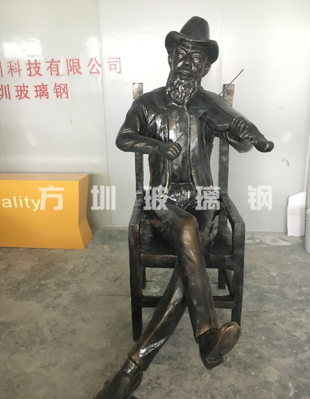 玻璃鋼仿銅人物雕塑裝飾長春新華聯購物公園