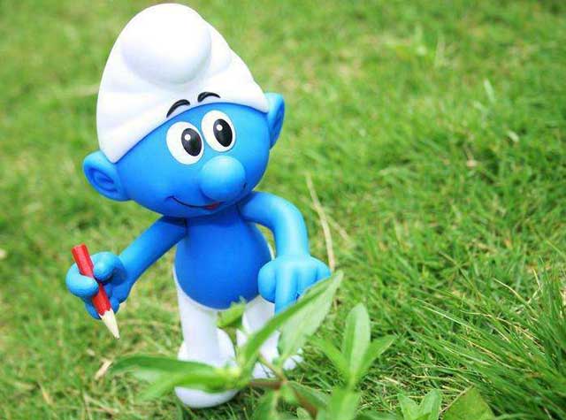 玻璃鋼卡通雕塑藍精靈 玻璃鋼卡通雕塑藍精靈