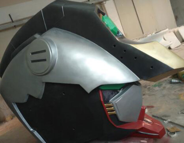 玻璃鋼高達模型增添城市色彩