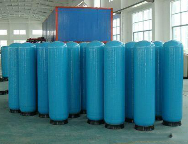 水處理設備中的玻璃鋼罐體為什么經常性被吸扁?