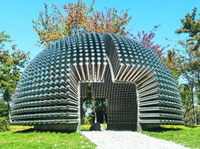 讓雕塑藝術融入山水之間