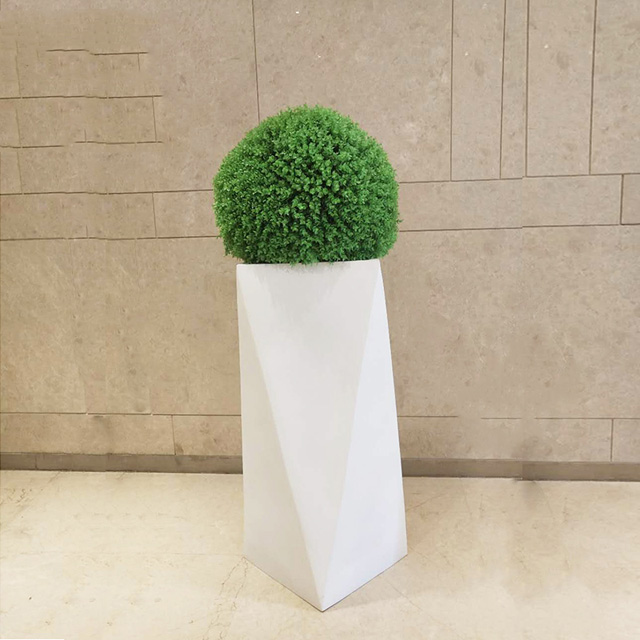 玻璃鋼室內(nèi)方形烤漆藝術(shù)花盆