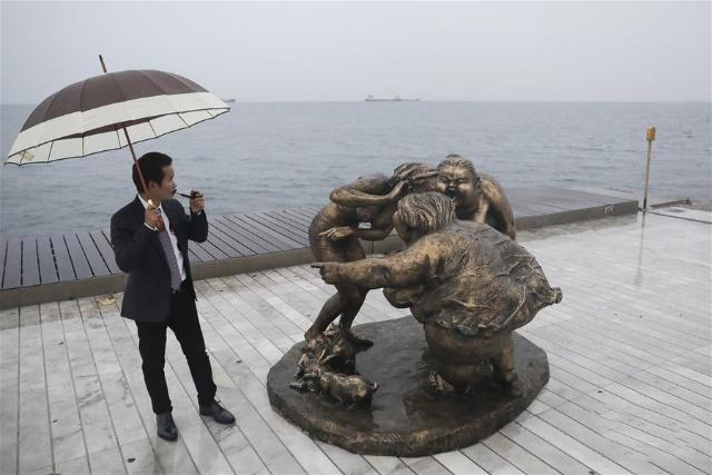 中國(guó)雕塑家許鴻飛作品在希臘塞薩洛尼基市展出