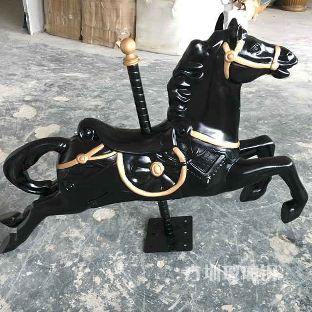 普樂(lè)斯吉馬玻璃鋼雕塑