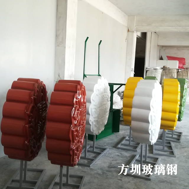 玻璃鋼雕塑為什么會出現(xiàn)裂紋，是質(zhì)量問題嗎？