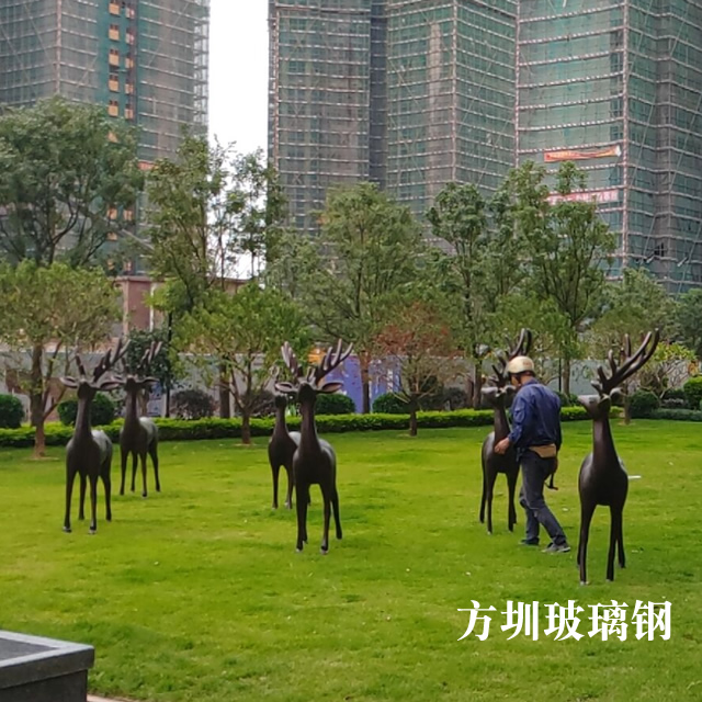 不同場景使用玻璃鋼雕塑的意義是什么?