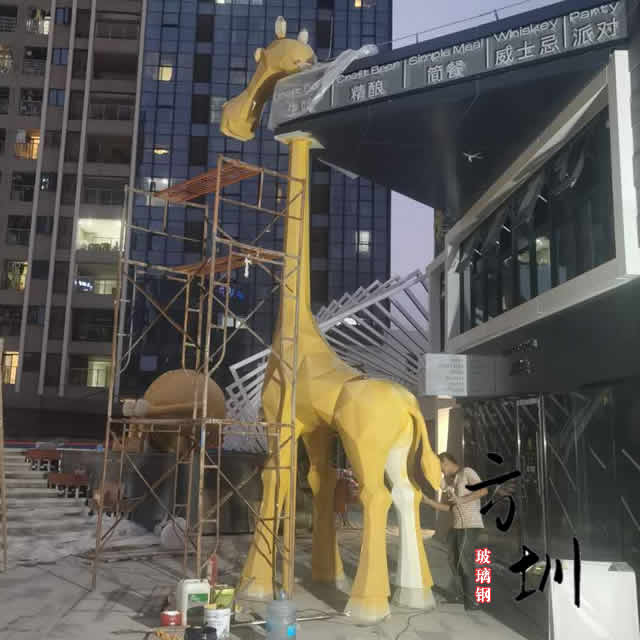 中國公共藝術雕塑展在武漢舉行