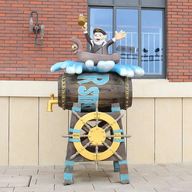 卡通玻璃鋼酒桶海盜雕塑