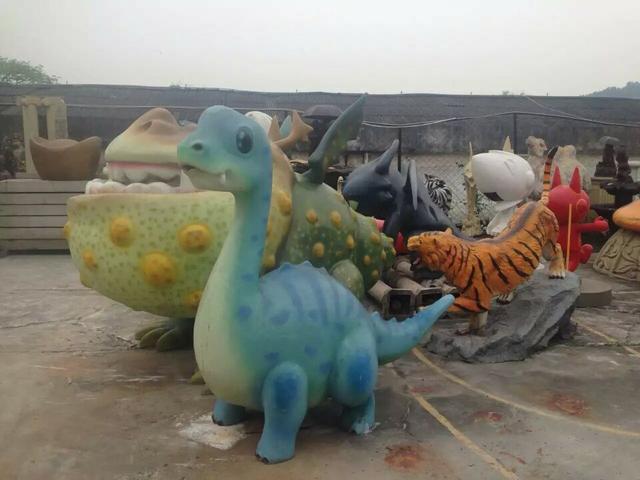 玻璃鋼卡通雕塑在使用過程中需注意哪些問題