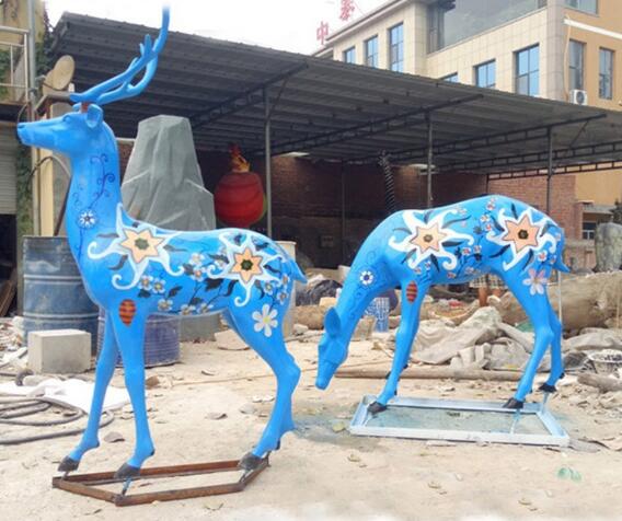 玻璃鋼梅花鹿雕塑藝術彩繪效果