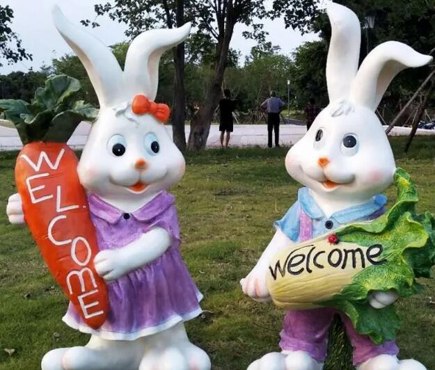 2023年春節(jié)裝飾生肖兔玻璃鋼雕塑