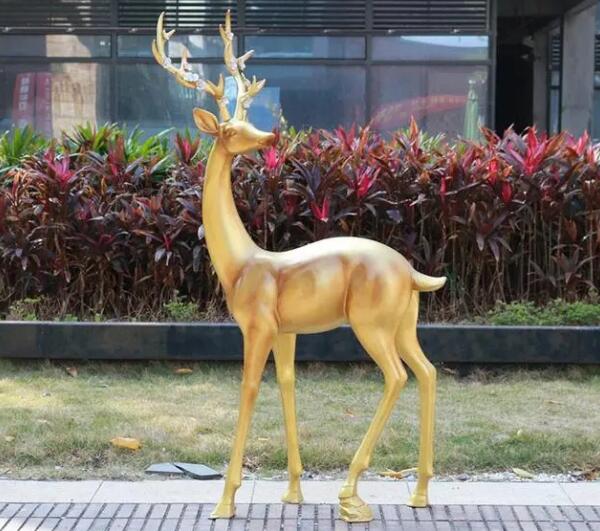 景觀裝飾仿銅玻璃鋼招財(cái)福鹿雕塑