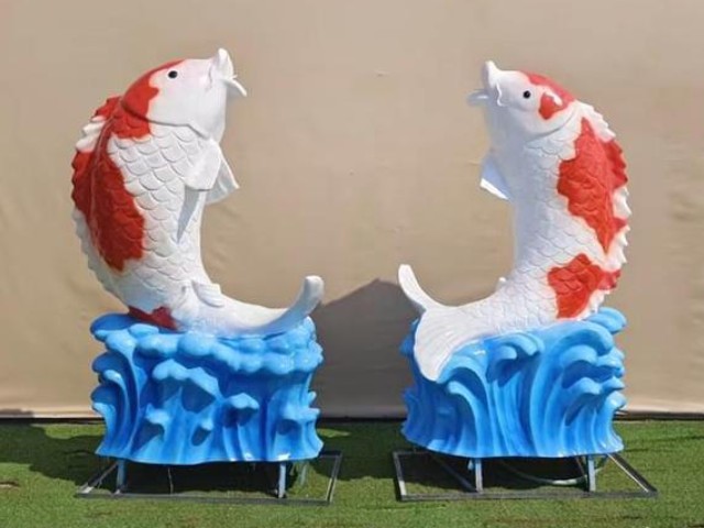 仿真玻璃鋼噴水鯉魚雕塑