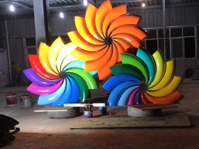 彩色不銹鋼雕塑翻新