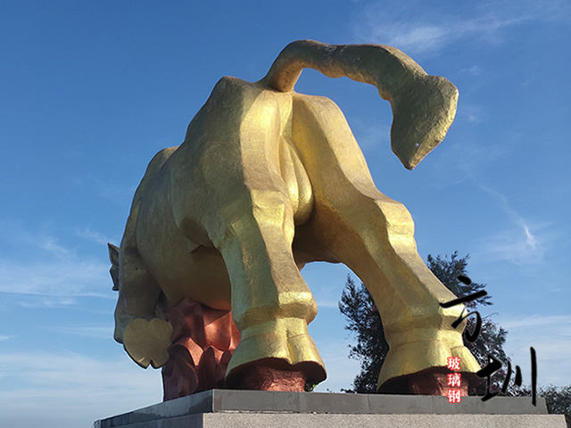 地標玻璃鋼金牛雕塑