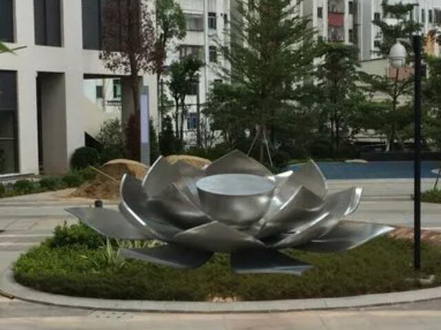 不銹鋼大型雕塑廠家供應