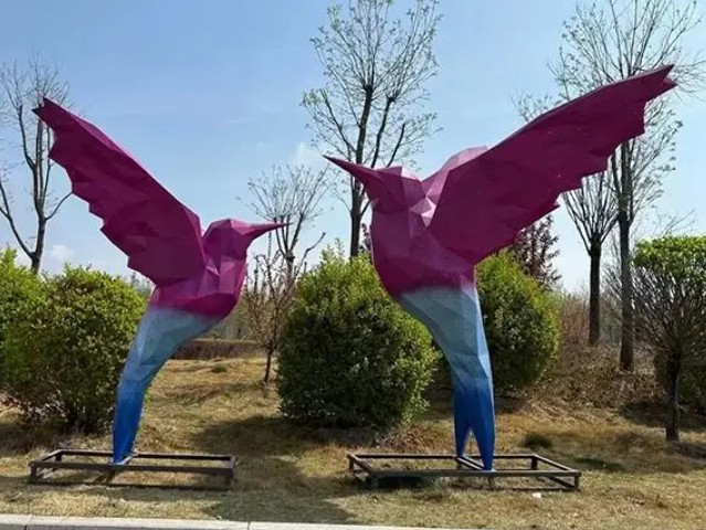 公園景觀不銹鋼幾何板塊拼接動物雕塑