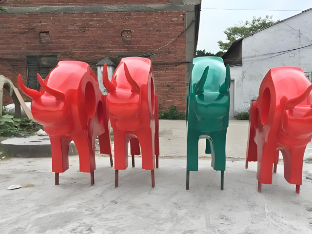 藝術新寵抽象玻璃鋼牛雕塑擺件