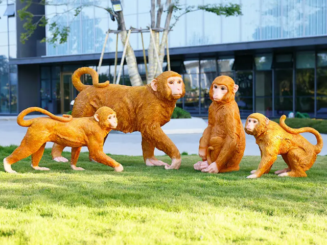 園林玻璃鋼金絲猴雕塑自然靈韻與藝術創新的完美融合