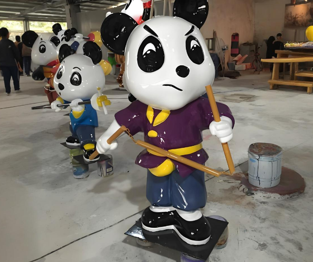 卡通玻璃鋼熊貓IP雕塑傳統與現代交融的藝術符號