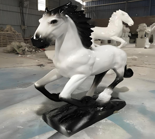 仿真玻璃鋼馬雕塑定制全攻略從創(chuàng)意到落地的藝術(shù)之旅