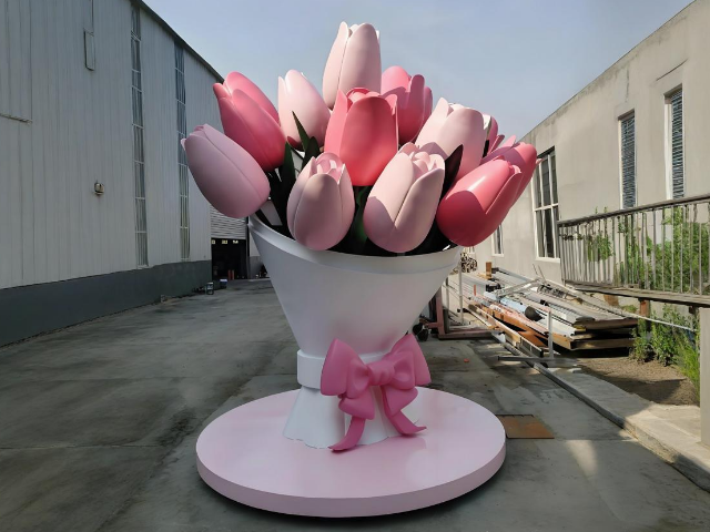 玻璃鋼花束雕塑打造永恒綻放的城市與商業藝術焦點