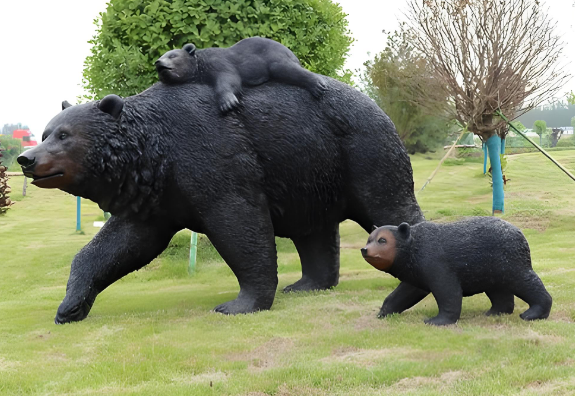 玻璃鋼大黑熊雕塑，定制您的專屬藝術傳奇