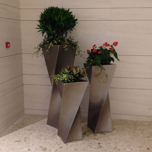 商場扭曲形創意花瓶