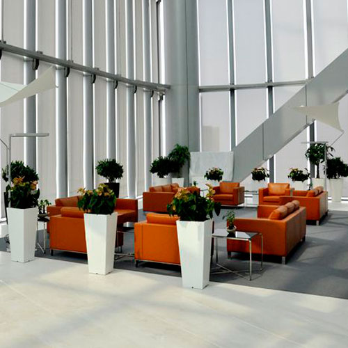 大堂室內擺設玻璃鋼花盆