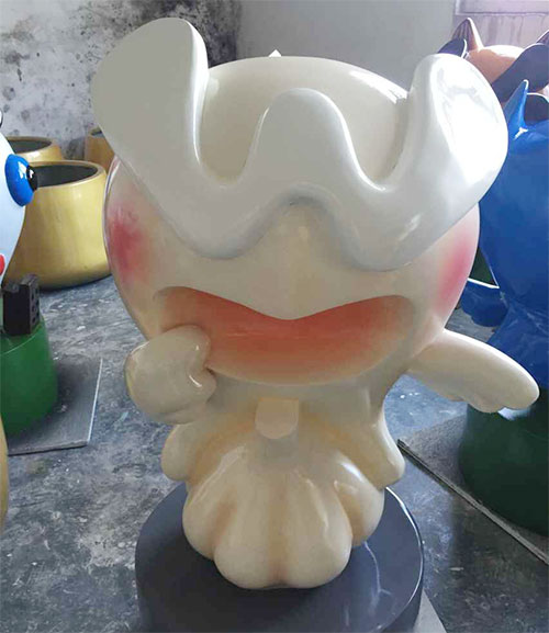 廣場玻璃鋼公仔雕塑