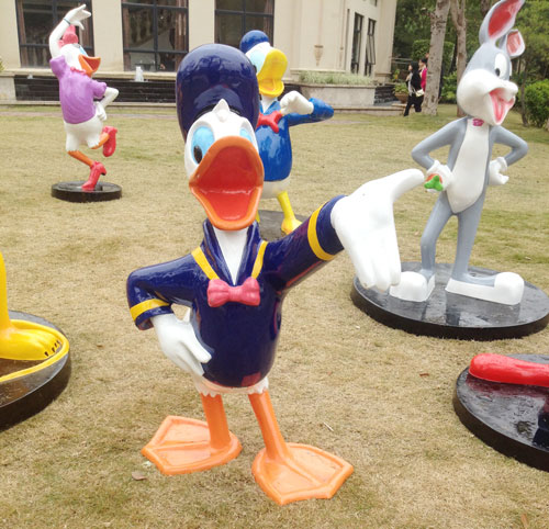 玻璃鋼卡通動物組合雕塑