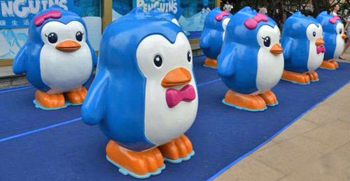 玻璃鋼小企鵝組合雕塑