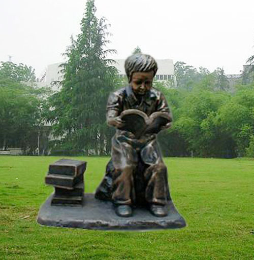 學(xué)校玻璃鋼學(xué)習(xí)雕塑