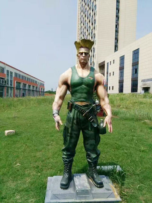 玻璃鋼游戲人物圓雕雕塑